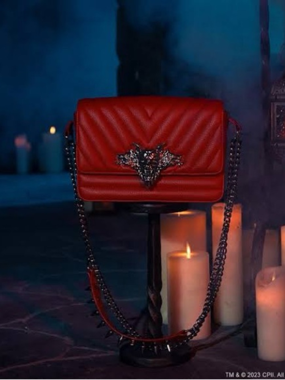 BNWT La Femme En Noir Dracula Gargoyle Sculpture Quilted Bag
